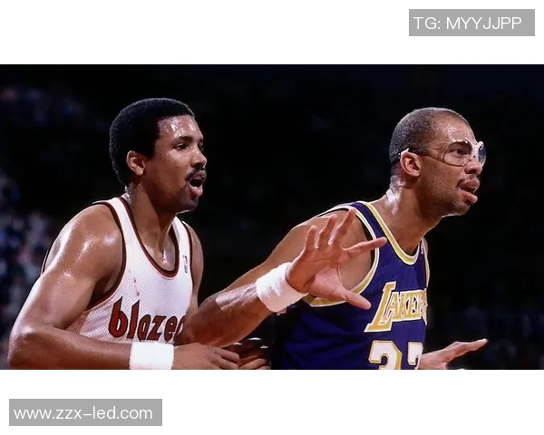 贾巴尔亲自指导姚明训练过程揭秘与篮球技艺传承的深度探讨